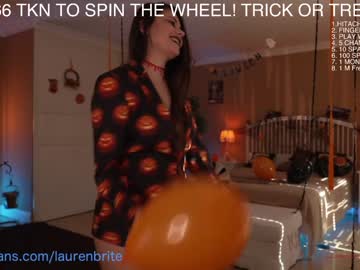 girl
        laurenbrite cam image #137153