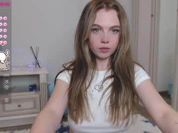 girl
        small_blondee cam image #181625