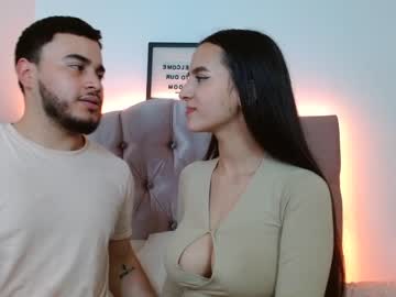 couple Milf & Teen Sex Cam Girls with moonbrunettee