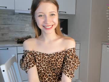 girl
        beverlyvega cam image #261974