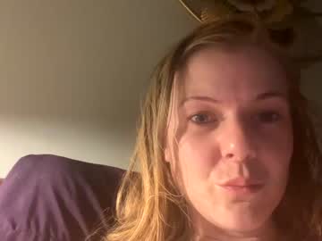 girl
        biigbb cam image #240493