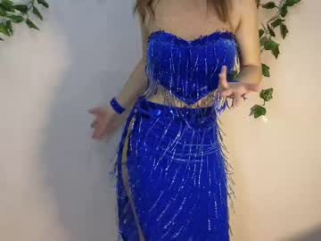 girl
        teresabriggs cam image #2406907