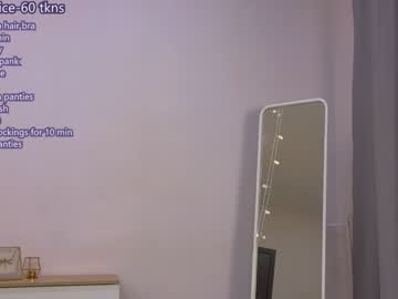 girl
        wanda_robinson cam image #2936648