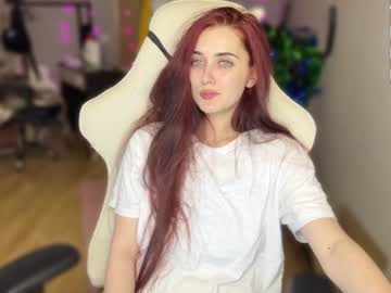 girl
        ps4pro cam image #580620