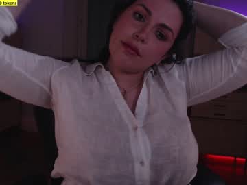 girl
        mila_ cam image #1741098