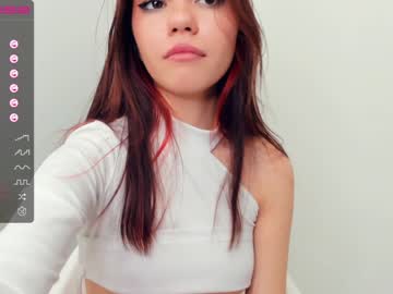 girl
        silviaboardley cam image #3474453