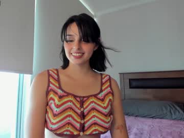 girl
        yourfreakygirl cam image #909870