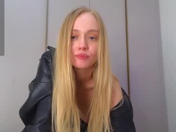 girl
        stacy_fanning cam image #3422105