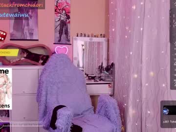 girl
        yourcutewaifu cam image #2724940