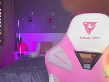 girl Milf & Teen Sex Cam Girls with katie_cooperr