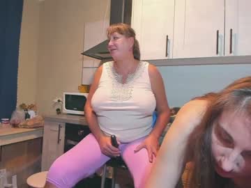 couple
        redcutevi cam image #43360