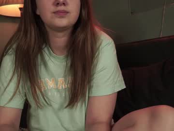 girl
        ammysky_ cam image #1349094