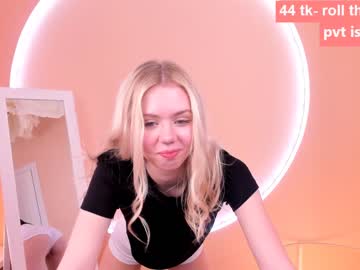couple
        cassie_palmer cam image #1713113