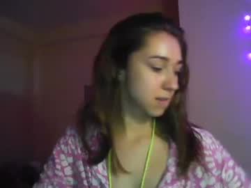 girl
        pink_veil cam image #1859074