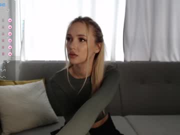 girl
        kriss0leoo cam image #2991255