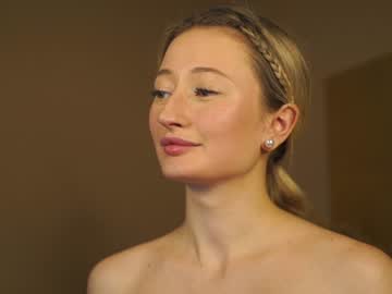 girl
        wendy_amber cam image #2577444