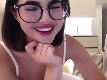 girl
        playnofuckinggames cam image #1306035