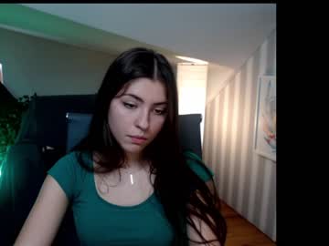 girl
        _nel cam image #15059