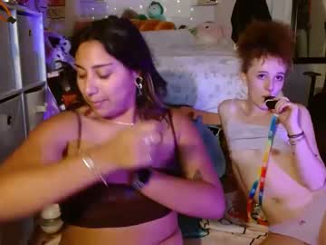 couple
        lexichristine cam image #1733023