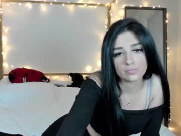 girl
        xvno cam image #697489