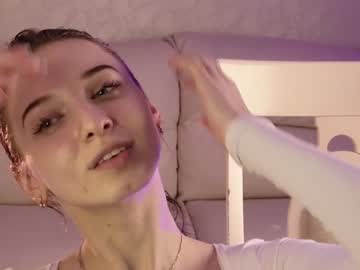 girl
        checkmypeach cam image #2985159