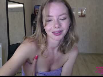 girl
        elli_harmon cam image #2302502
