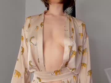 girl
        sonya_vogue_ cam image #2755651