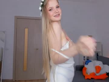 couple
        betty_gre cam image #3330290
