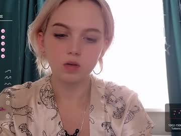 girl
        small_blondee cam image #2380503