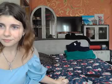 couple Milf & Teen Sex Cam Girls with alex_sarah_sex