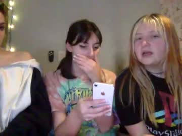 girl
        wallabyxxx cam image #425446