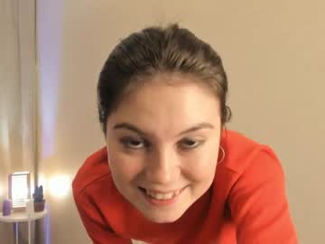girl
        maliatorre cam image #2340322