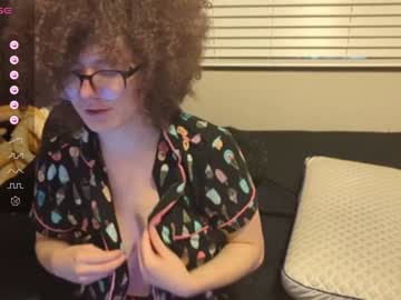 girl
        gomoreup cam image #3448629