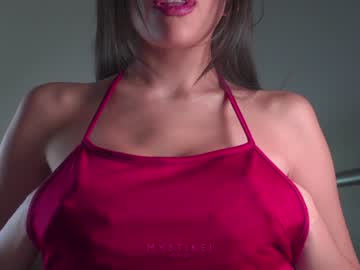 girl
        mystikei cam image #996912