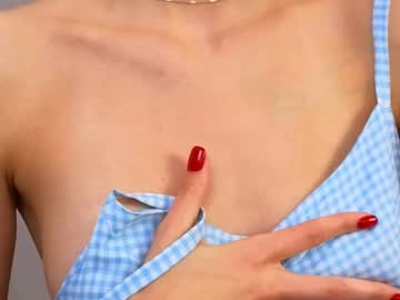 girl
        wanda_robinson cam image #2706009