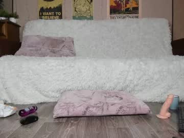 girl
        gohaaard420 cam image #46879
