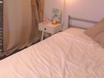 girl
        y_u_m_i_k_a cam image #1424815
