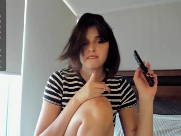 girl
        yourfreakygirl cam image #3073100