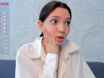 girl
        bzzzme cam image #1583153