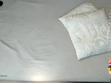 couple
        theanytimeshow cam image #2376607