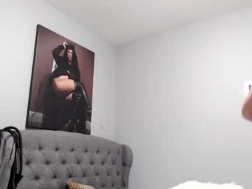 girl Milf & Teen Sex Cam Girls with curvymodelmilf