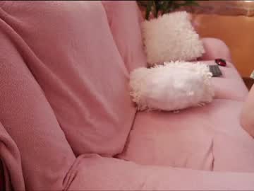girl
        clementine__ cam image #2803838