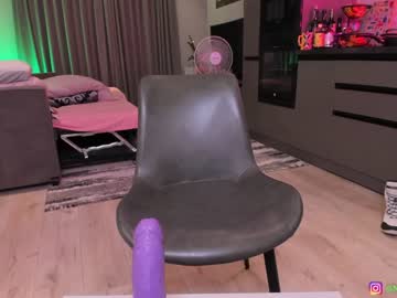 girl Milf & Teen Sex Cam Girls with nikkisweetie