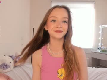 girl
        beverlyvega cam image #272228