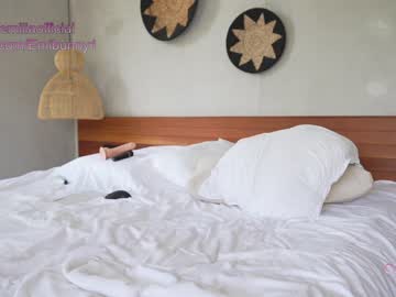 girl
        emilia98xxx cam image #2177095
