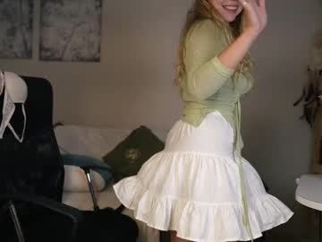 girl
        kristyspiritedaway cam image #2217547