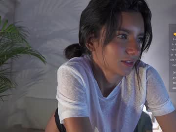 girl
        urcutelinda cam image #3432453