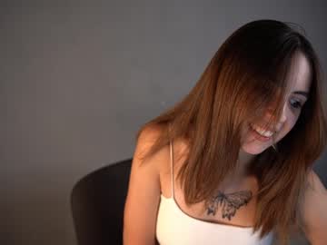 girl
        katetoday cam image #2461622
