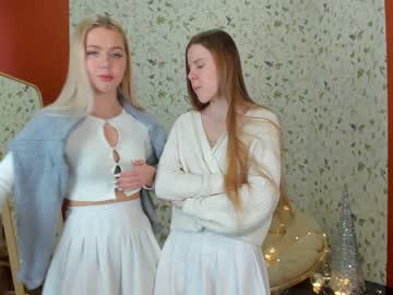 couple
        cassie_palmer cam image #3220730