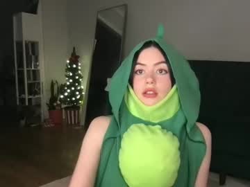 girl
        littlesugarpea cam image #3087996